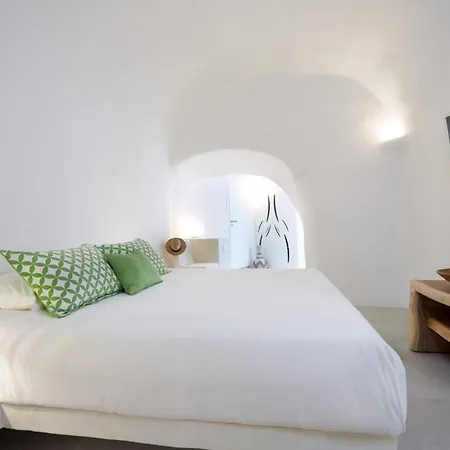 Agiou Mina Santorini Apartment